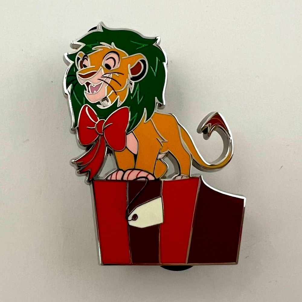 Disney Christmas Simba Collector’s Pin